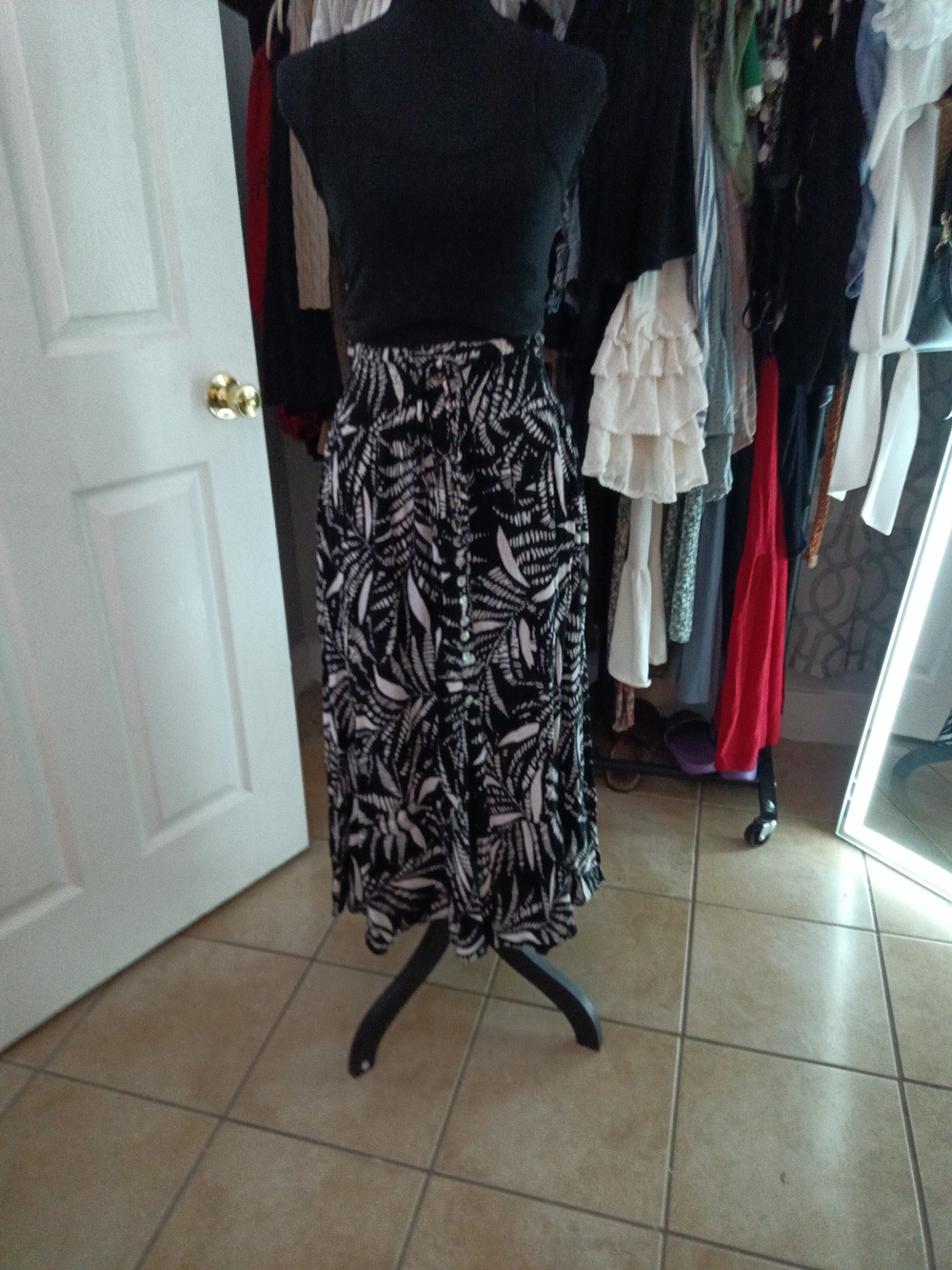 Black & White Printed Midi Skirt - Women's Casual Flare
